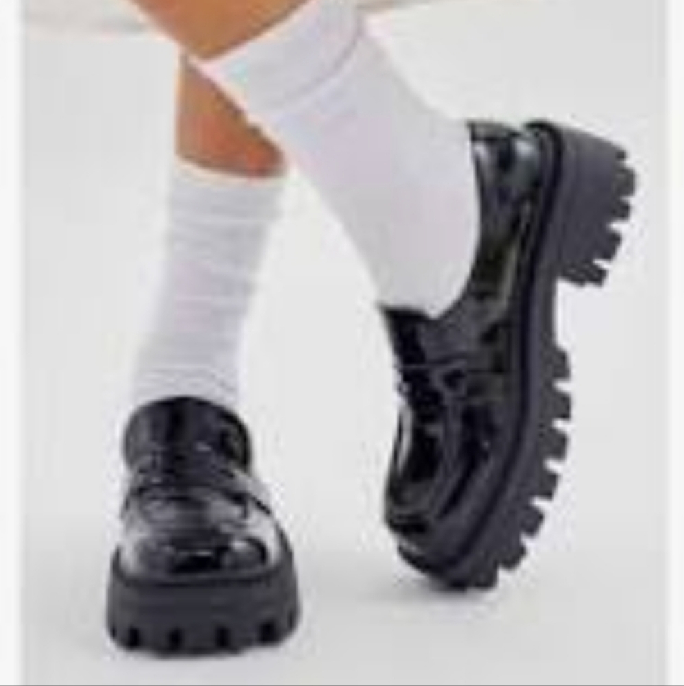 Urban outfitters chunky black loafers new